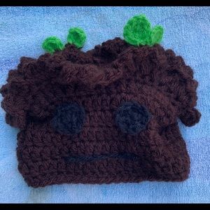 Baby groot hat and booties